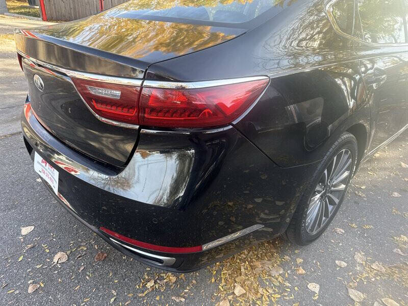 2017 Kia Cadenza Premium