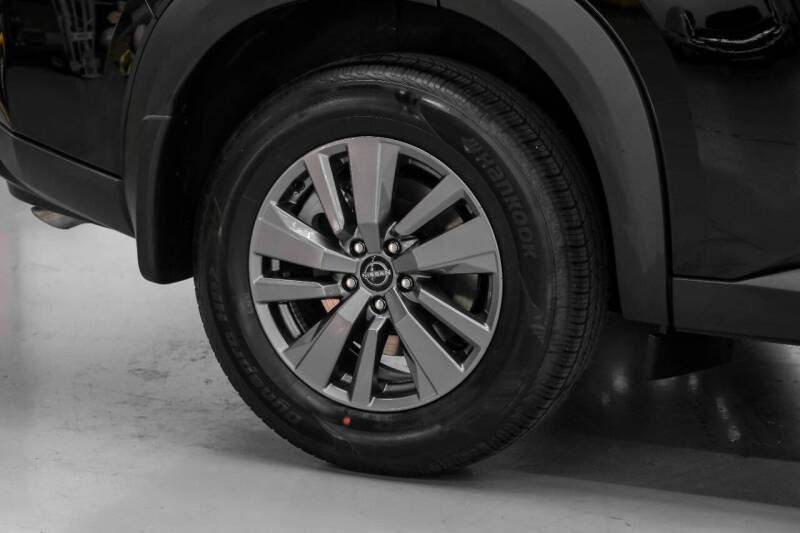 2025 Nissan Pathfinder S