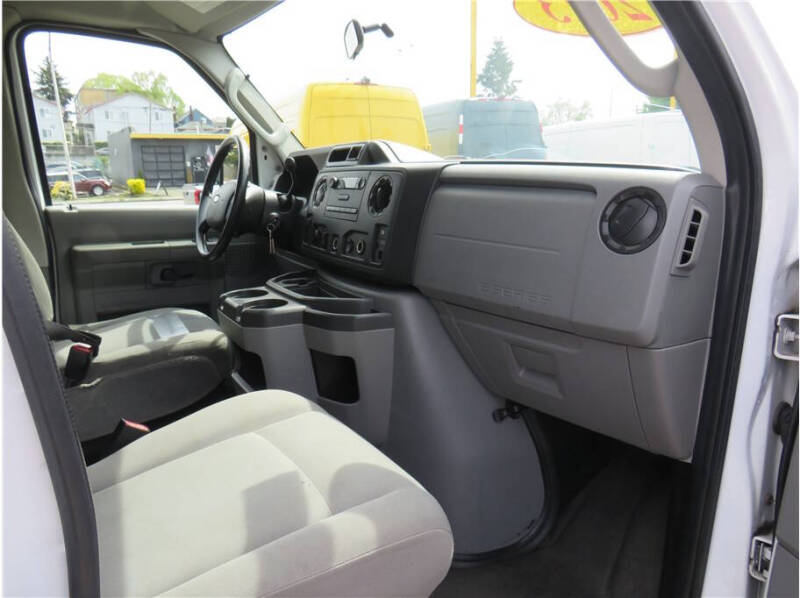 2013 Ford E-Series E-250