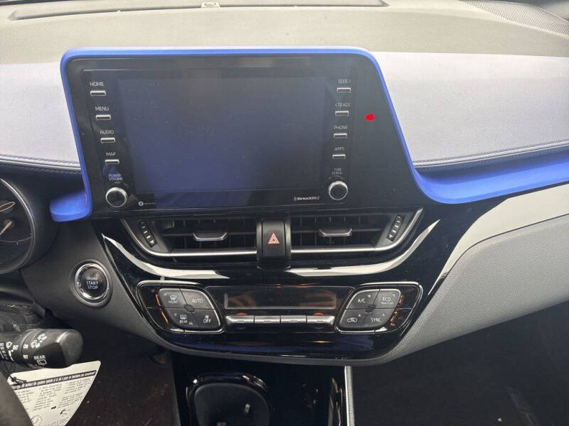 2021 Toyota C-HR XLE