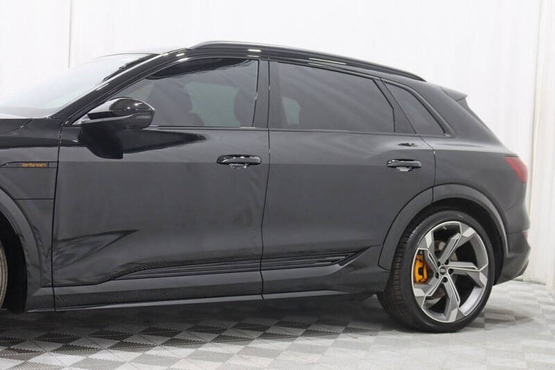 2022 Audi e-tron S quattro Prestige