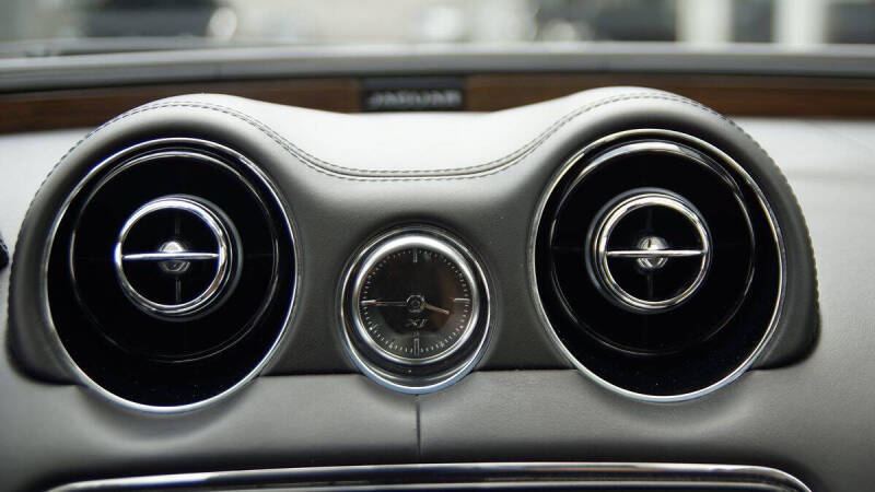 2016 Jaguar XJL Portfolio