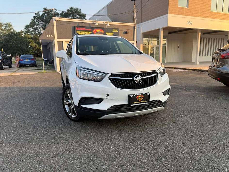 2021 Buick Encore Preferred's photo