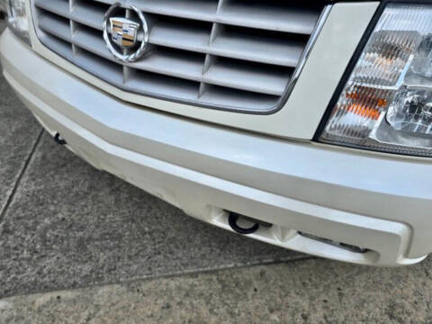 2004 Cadillac Escalade