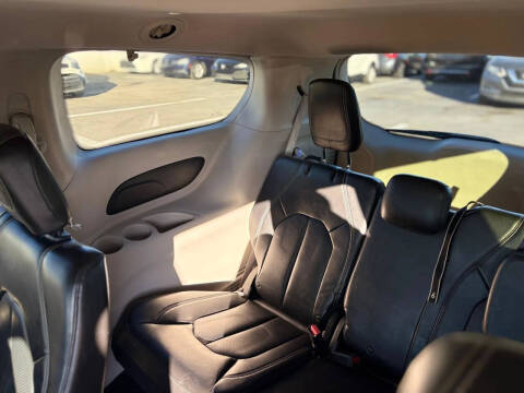 2020 Chrysler Voyager LXi