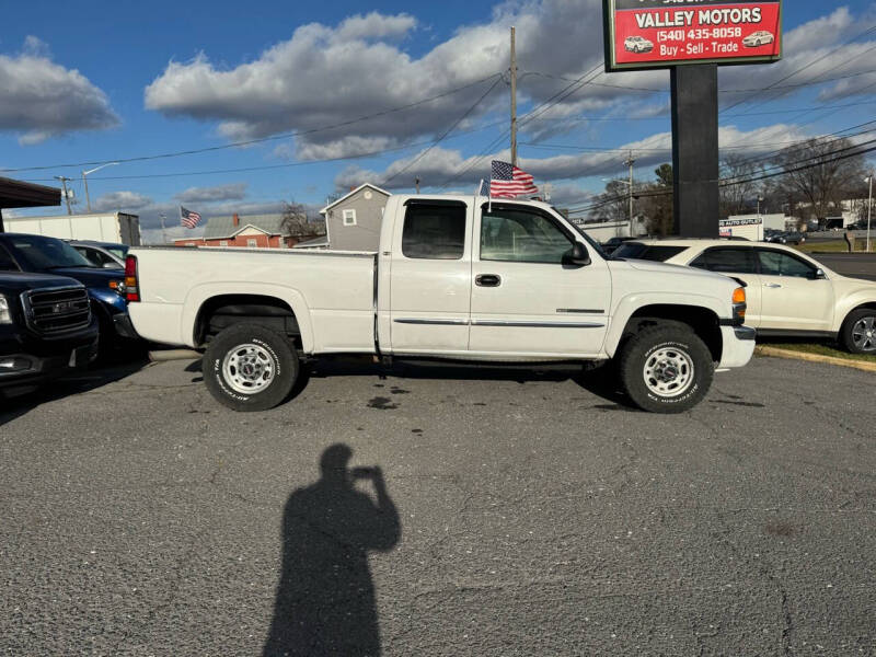 2005 GMC Sierra 2500HD for sale at Valley Motors in Harrisonburg VA