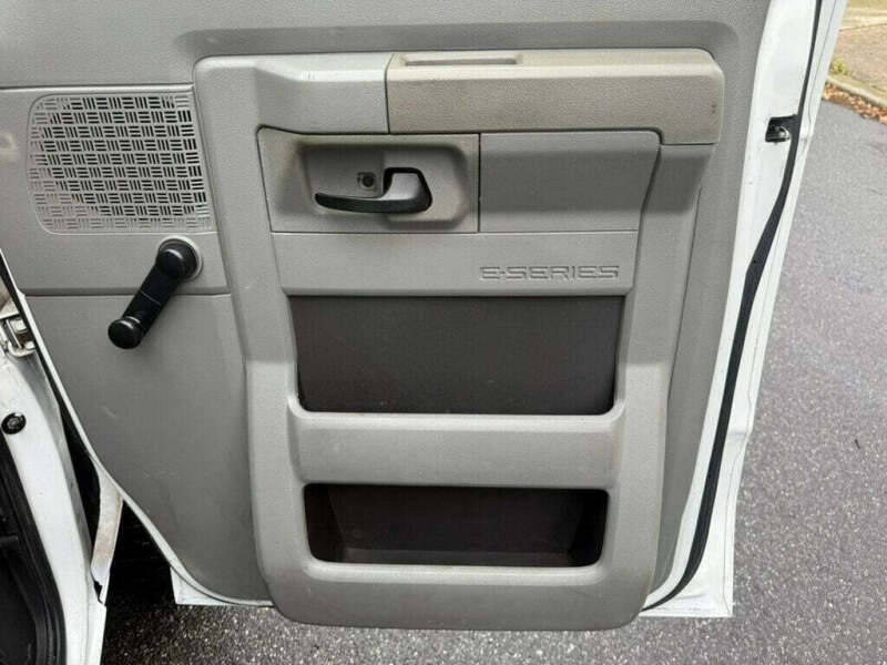 2010 Ford E-Series E-150