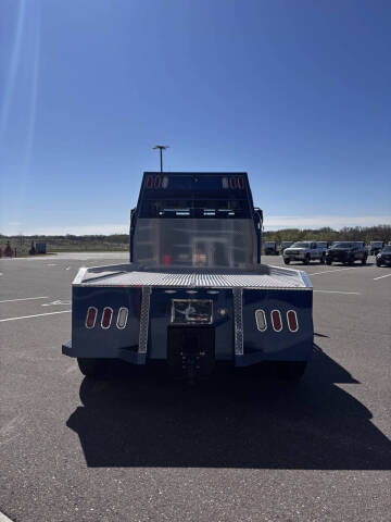 2025 Freightliner M2 106