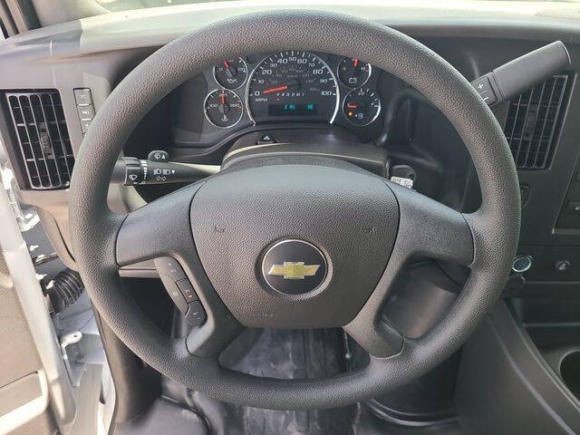 2026 Chevrolet Express LS 3500