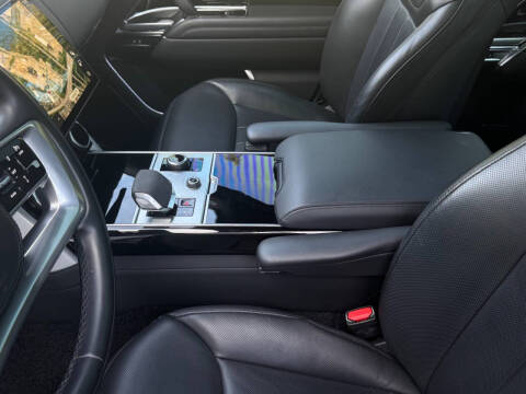 2023 Land Rover Range Rover P530 SE