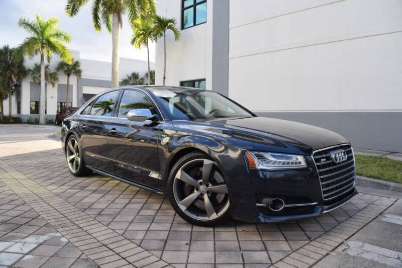 2015 Audi S8 4.0T quattro