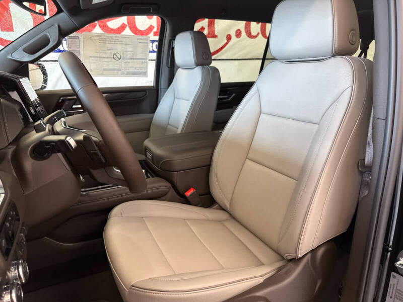 2025 GMC Yukon XL Elevation