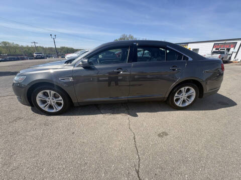 2017 Ford Taurus SEL