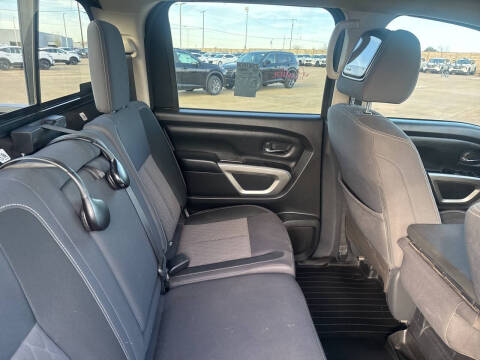 2021 Nissan Titan SV