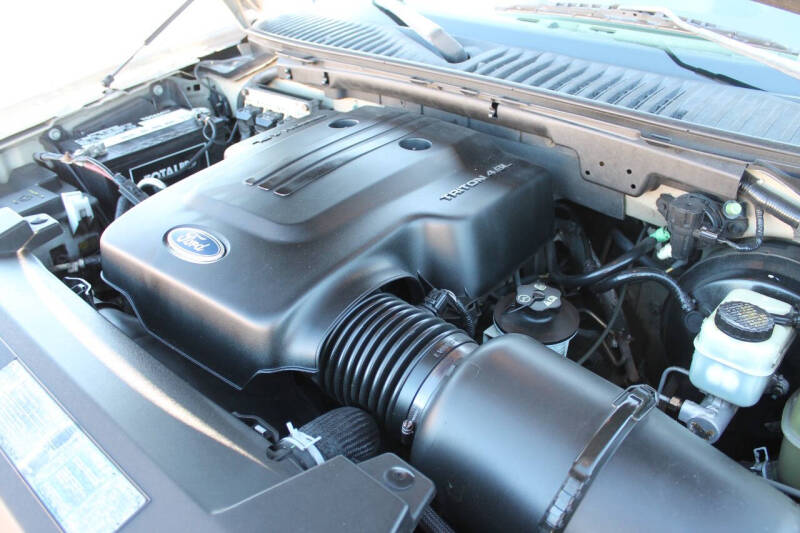 2003 Ford Expedition XLT