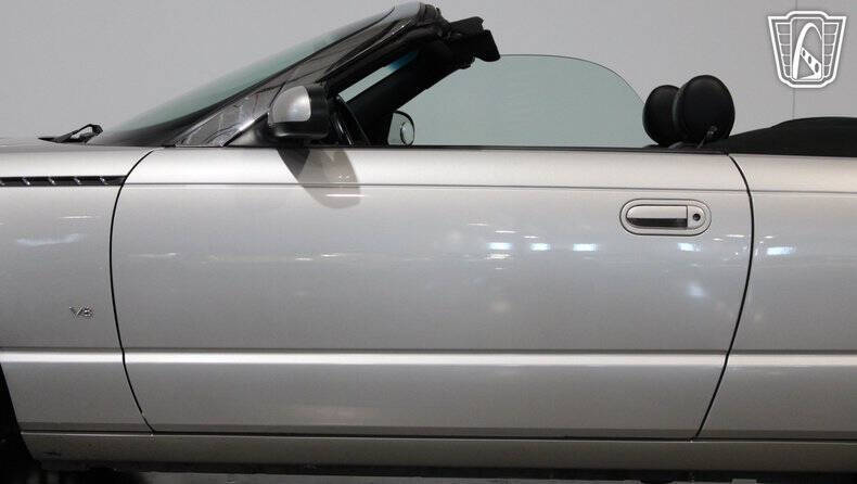 2004 Ford Thunderbird Deluxe
