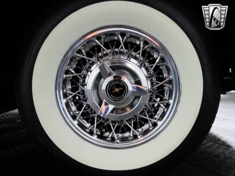 1957 Ford Thunderbird