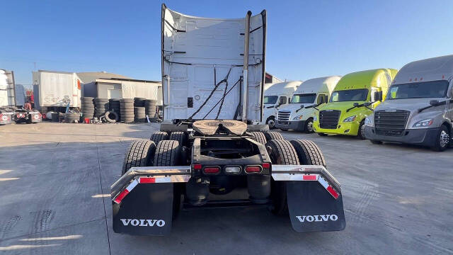 2023 VOLVO VNL 760 SLEEPER 500 HP for sale at KING TRUCK TRAILER SALES in Bakersfield, CA