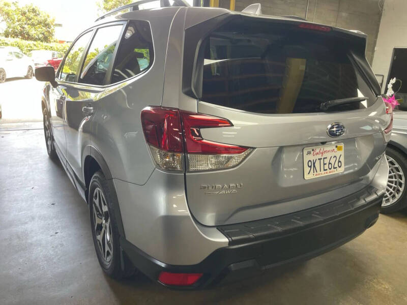 2023 Subaru Forester Premium