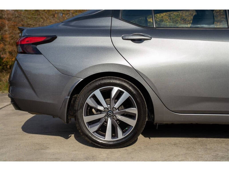 2020 Nissan Versa SR