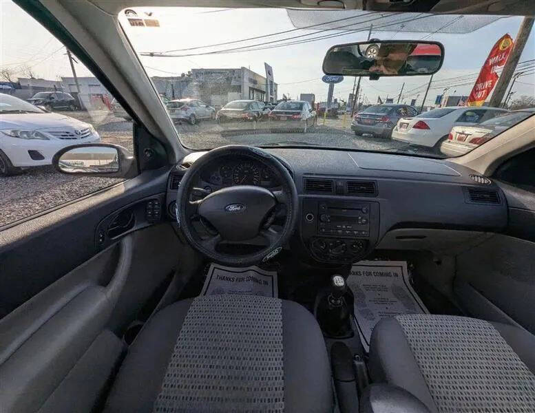 2007 Ford Focus ZX4 S