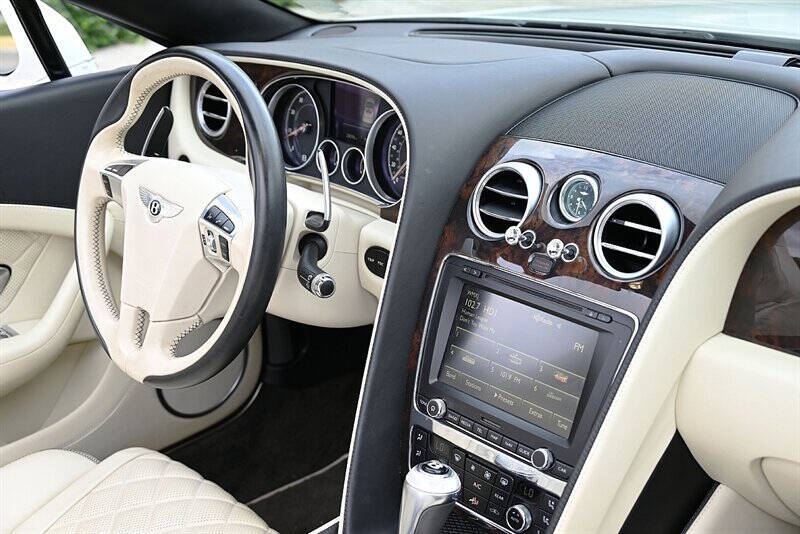 2017 Bentley Continental 28