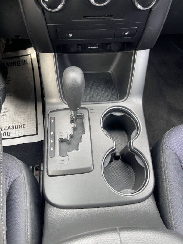 2011 Kia Sorento LX