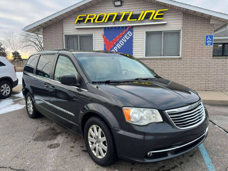 2012 Chrysler Town & Country Touring's photo
