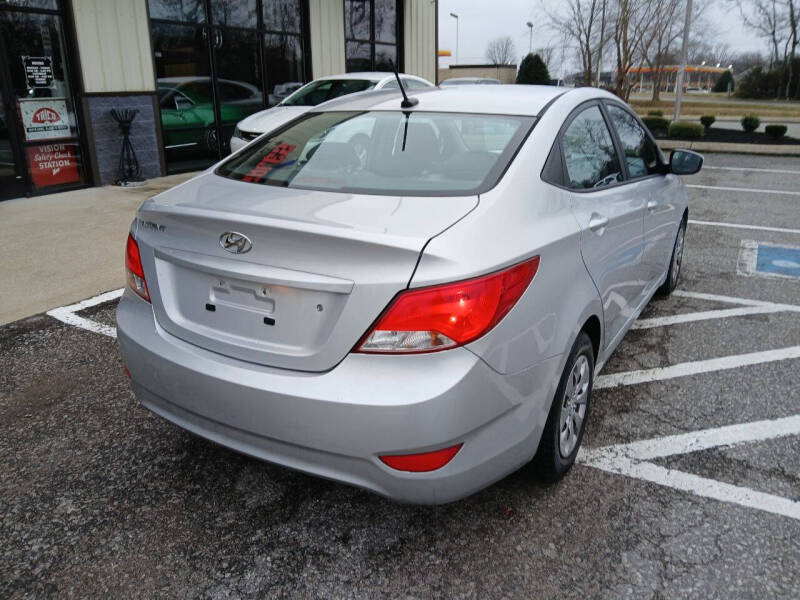 2017 Hyundai Accent SE