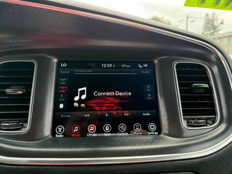 2017 Dodge Charger SXT