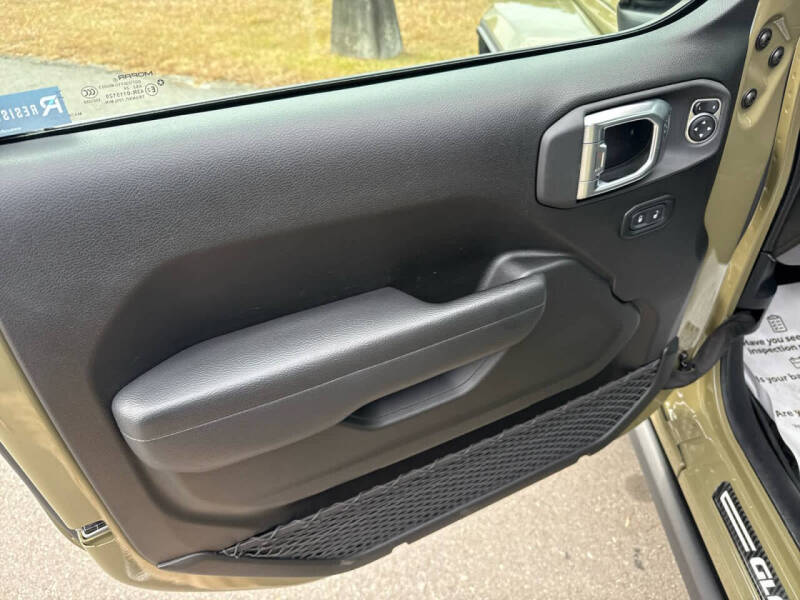 2025 Jeep Gladiator NightHawk