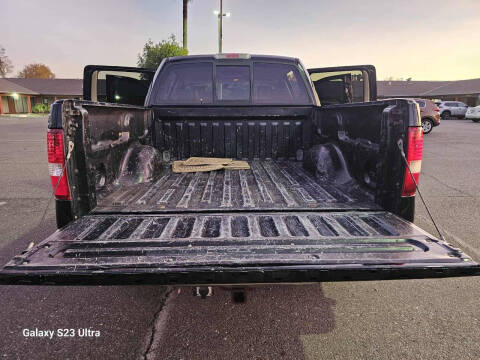 2005 Ford F-150 Lariat