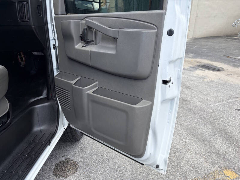 2020 Chevrolet Express LS 3500