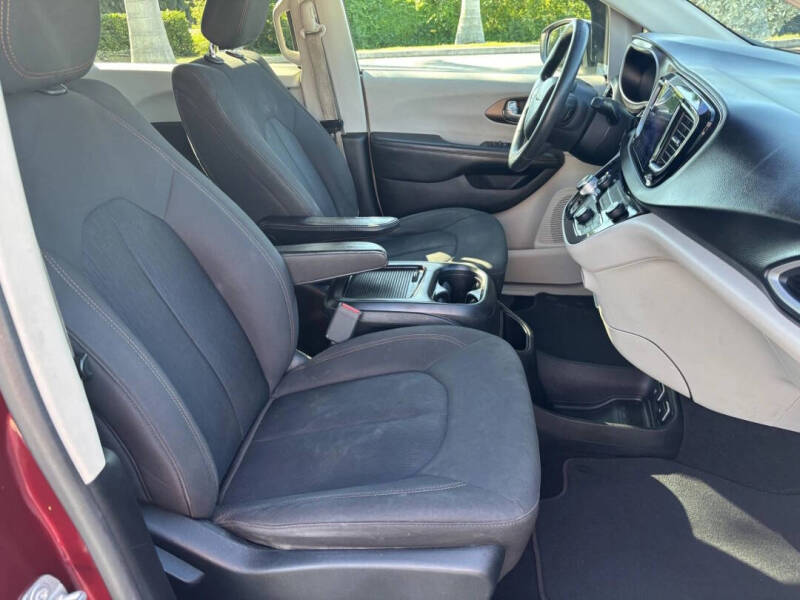 2017 Chrysler Pacifica Touring