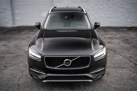 2017 Volvo XC90 T5 Momentum