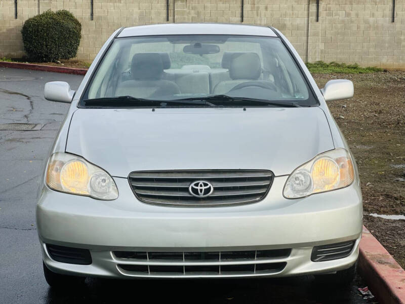 2003 Toyota Corolla LE