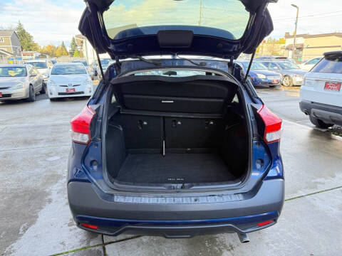 2018 Nissan Kicks SR