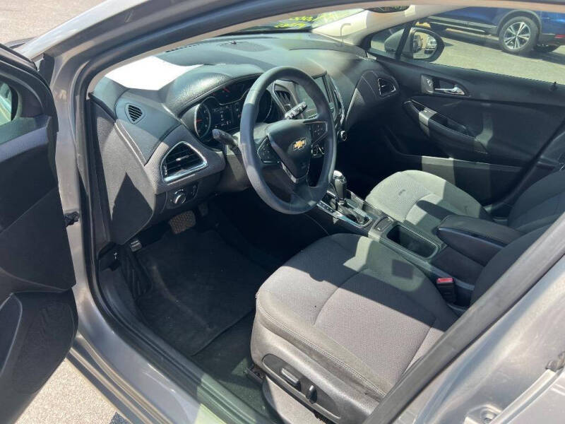 2017 Chevrolet Cruze LT Auto