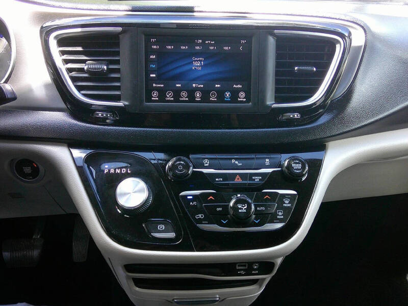 2020 Chrysler Pacifica Touring
