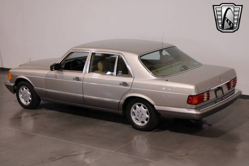1988 Mercedes-Benz 560-Class 560 SEL