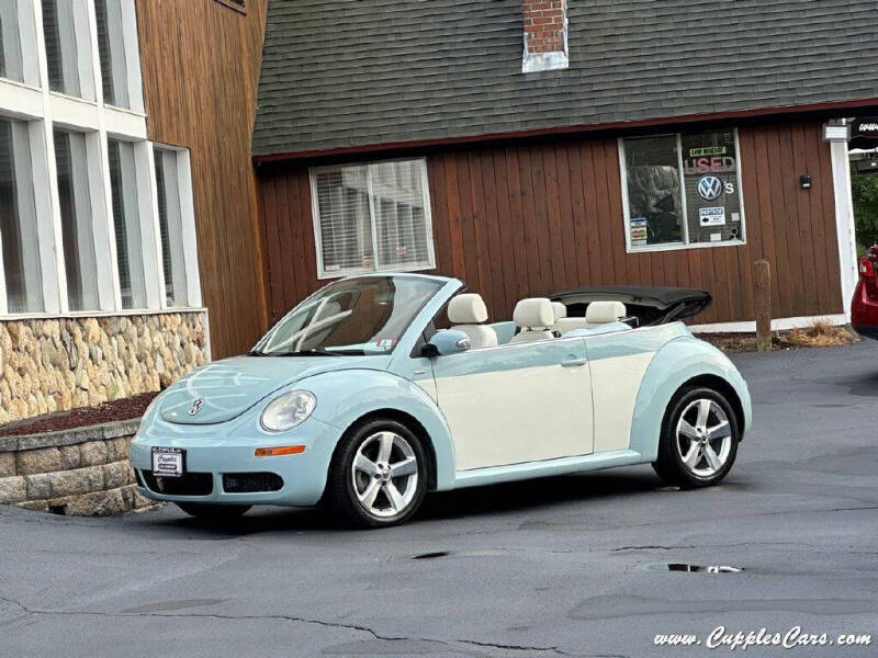 2010 Volkswagen New Beetle Convertible for sale at Cupples Car Company in Belmont NH