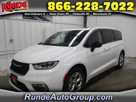 2024 Chrysler Pacifica for sale at Runde PreDriven in Hazel Green WI