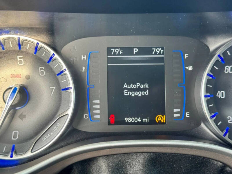 2020 Chrysler Voyager LXi