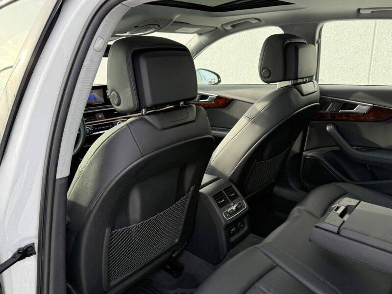 2019 Audi A4 quattro Premium Plus 45 TFSI