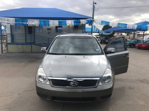 2012 Kia Sedona for sale at Autos Montes in Socorro TX