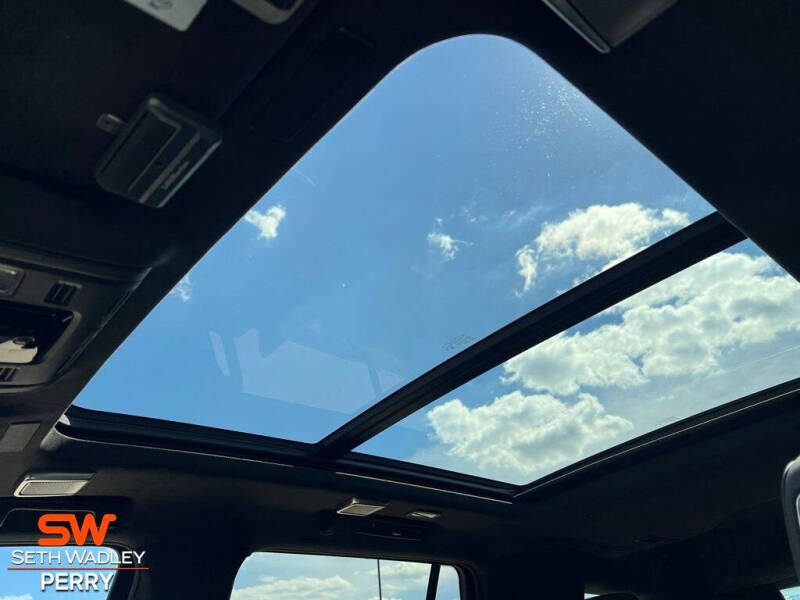 2025 Cadillac Escalade-V