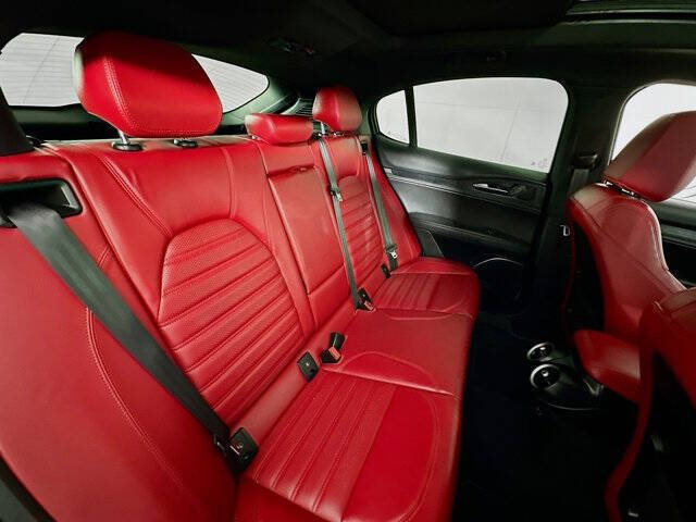 2022 Alfa Romeo Stelvio Sprint