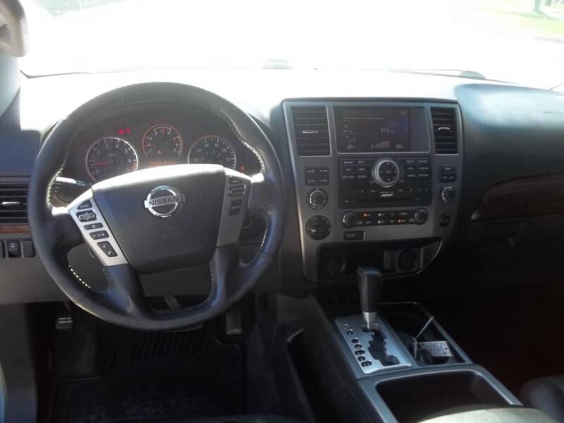 2013 Nissan Armada Platinum