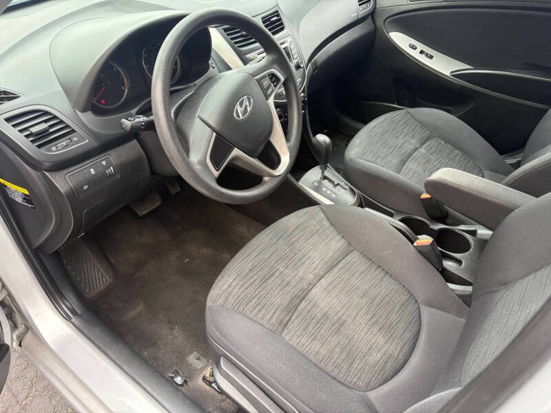 2017 Hyundai Accent SE