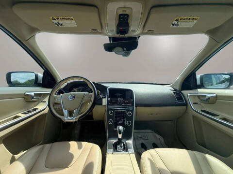 2015 Volvo XC60 T5 Drive-E Premier
